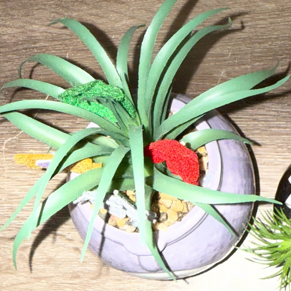 Nightmare Before Christmas, Sally’s Deadly Nightshade Faux Plant - Picture 2 of 3